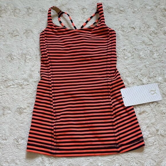 032 - LULULEMON Free to be Tank Size 2 - Picture 2 of 6